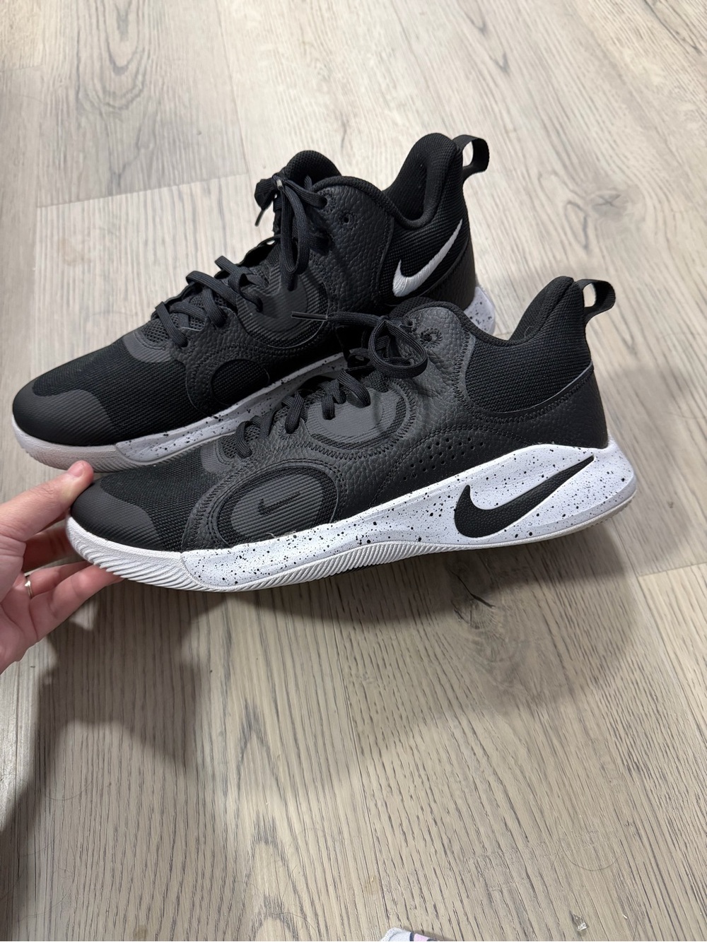 Men’s Nike Team Hustle Shoes